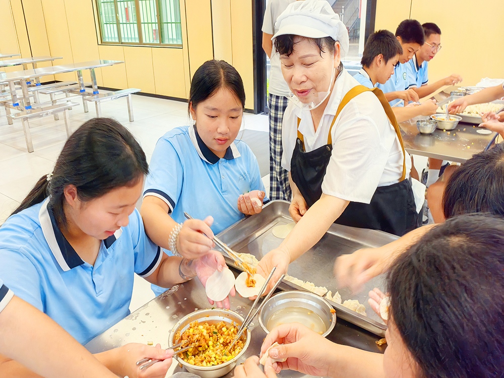 许昌正规小孩子叛逆改变学校怎么联系